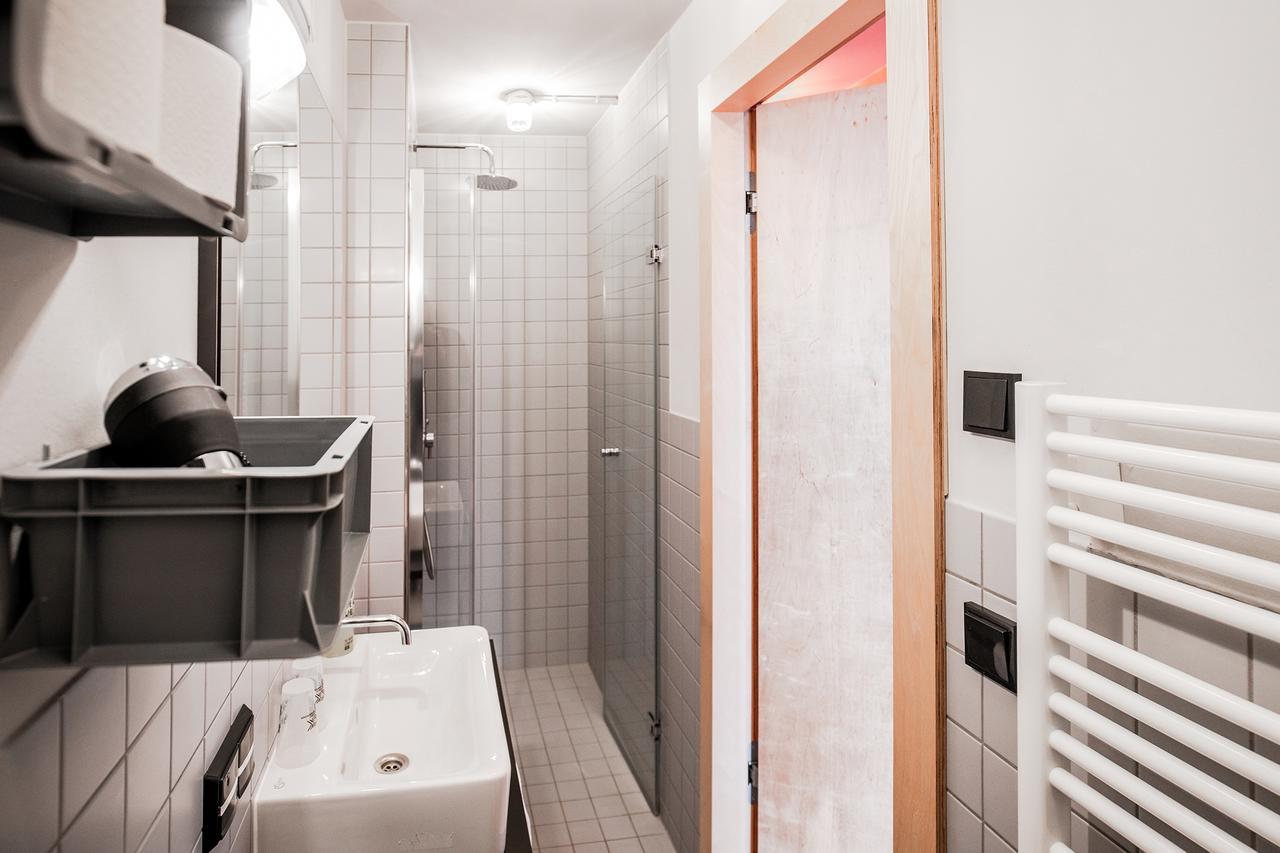 Dock Inn Hostel Warnemuende Rostock Eksteriør bilde